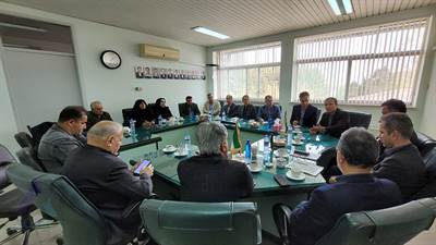 نشست مهندس شگفت با دانشگاه گیلان و مسئولان درباره توسعه دانشکده منابع طبیعی	